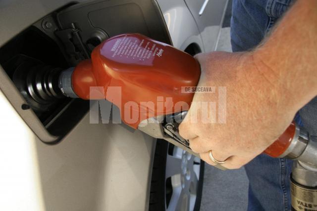 Preţurile la carburanţi se ieftinesc în toată Europa