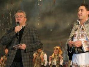 Spectacol: Alexandru Recolciuc şi-a lansat un nou album de folclor cu sala arhiplină