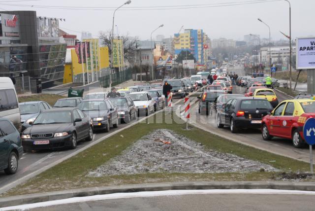 Sute de maşini vor mărşălui pe străzile Sucevei