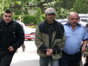 Dumitru Homiuc a fost trimis în judecată pentru viol, corupţie sexuală şi incest