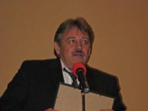 Marius Ursaciuc a primit premiul pentru dezvoltarea comunităţii locale