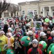 Elevii de la Şcoala “Mihail Sadoveanu” din Fălticeni au organizat ieri Marşul Broscuţelor