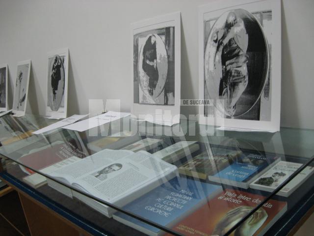 Expoziţie de carte şi artă digitală