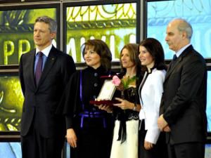 Constantina Diţă a primit Premiul Naţional pentru Sport. Foto: MEDIAFAX