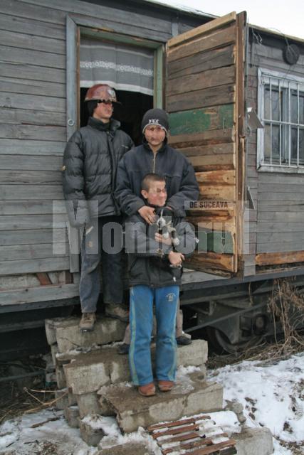 Cei trei fraţi au fost internaţi în Centrul de primire minori în regim de urgenţă Suceava