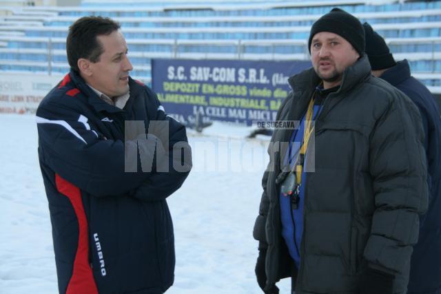 Preşedintele Dumitru Moldovan (stânga) şi antrenorul Ovidiu Murariu caută jucători pentru completarea lotului, dar sunt optimişti în privinţa returului