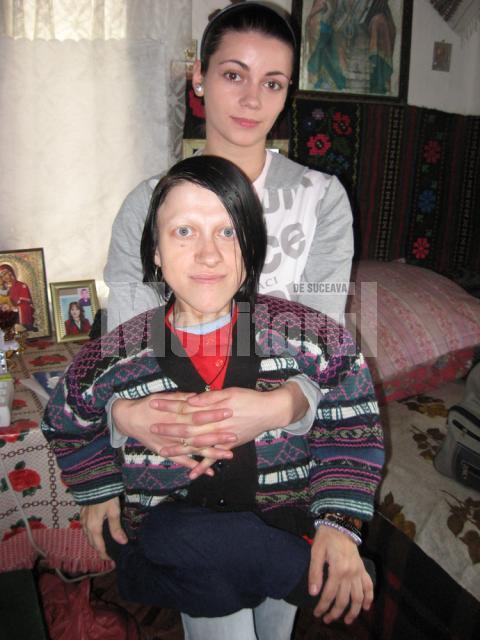Cornelia Măcărescu, împreună cu Adriana, sora sa vitregă