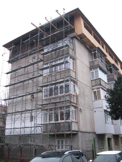 Costurile proprietarilor cu izolarea termică a clădirilor vor scădea. Foto: Cosmin ROMEGA