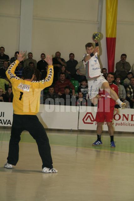 Handbal: Universitatea a început returul cu o victorie în faţa dinamoviştilor