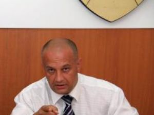 Cerere: Băişanu îi provoacă pe parlamentarii PD-L şi PSD