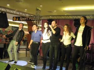 La zece ani de la înfiinţare, trupa Bere Gratis a susţinut la Suceava un concert plin de suflet şi pasiune. Foto: Cosmin ROMEGA