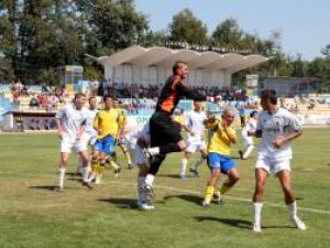 Fază de joc din meciul Cetatea- FCM Bacău, în tur