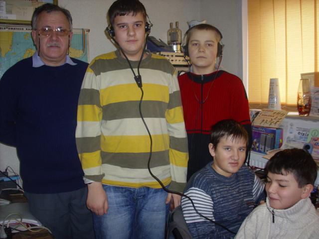 Palatul Copiilor: O alternativă de petrecere a timpului liber şi de descoperire a aptitudinilor. Dându-le copiilor ocupaţie, violenţa în rândul acestora va scădea