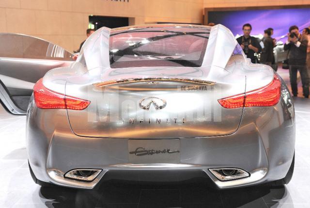 Infiniti Essence Concept