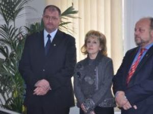 Senatorul Orest Onofrei şi deputatul Sanda-Maria Ardeleanu, alături de primarul Aurel Olarean