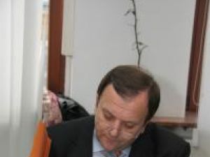 Gheorghe Flutur: „La întocmirea bugetului judeţului pentru anul 2009 am păstrat proporţiile stabilite prin bugetul naţional”