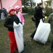 Curăţenie de primăvară: Primarul Ion Lungu a măturat străzile din două mari cartiere ale Sucevei