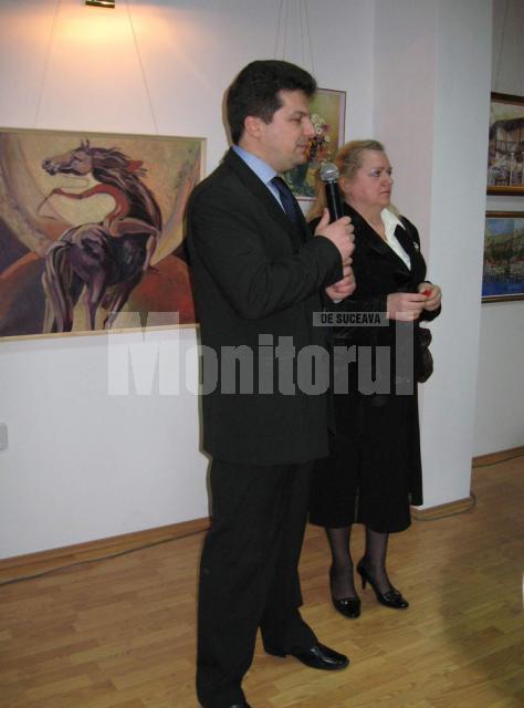 Mircea Petrariu şi Lucia Puşcaşu la festivitatea de inaugurare a galeriei