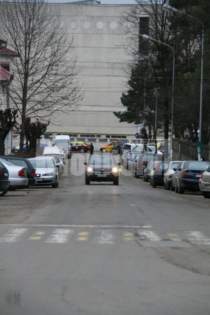De luni: Două străzi din centrul Sucevei vor fi închise total circulaţiei rutiere