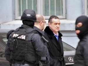 Finanţatorul FC Steaua, Gigi Becali, a fost reţinut ieri de poliţie. Foto: MEDIAFAX