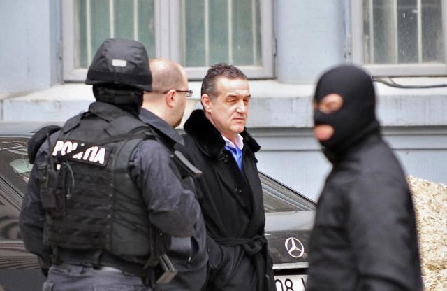 Finanţatorul FC Steaua, Gigi Becali, a fost reţinut ieri de poliţie. Foto: MEDIAFAX