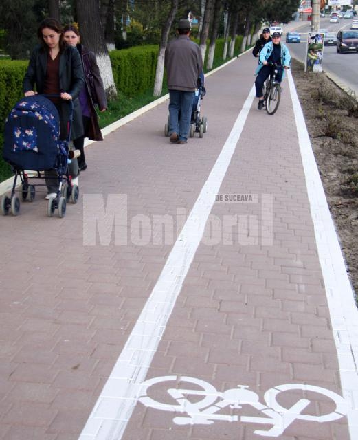 De-a lungul principalelor artere de circulaţie ale Sucevei vor fi trasate piste pentru biciclişti