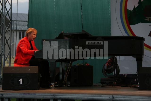 Magia muzicii: Peste 12.000 de spectatori la concertul lui Richard Clayderman