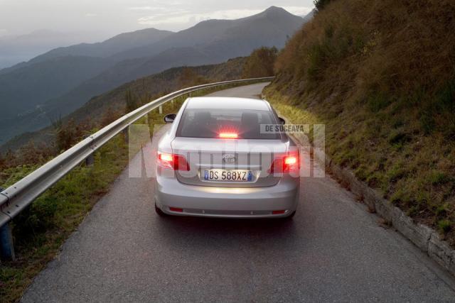 Toyota Avensis Sedán