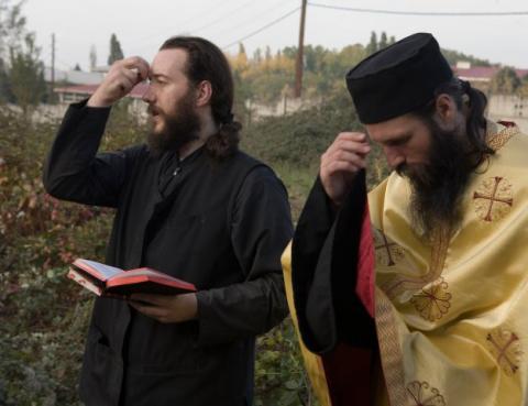 Curăţirea şi sfinţirea omului şi a mediului care-l înconjoară îl readuce pe om în apropierea lui Dumnezeu. Foto: Danita Delimont