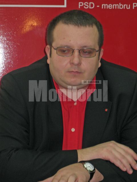 Ioan Corjuc a arătat că unul din impedimentele la obţinerea unui loc de muncă de către un tânăr îl reprezintă vechimea în muncă