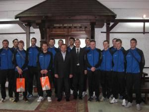Echipa de handbal Universitatea Suceava şi antrenorul Petru Ghervan, invitaţi, la Palatul Administrativ de preşedintele Gheorghe Flutur