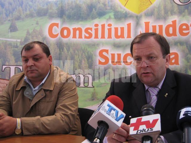 Suceveanul Mihai Ceghe Nastiuc, din comuna Baia, a fost prezentat de Gheorghe Flutur în cadrul unei conferinţe de presă