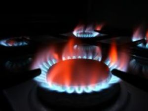 Preţul la gazele naturale va fi redus cu încă 5% de la 1 iulie. Foto: MEDIAFAX