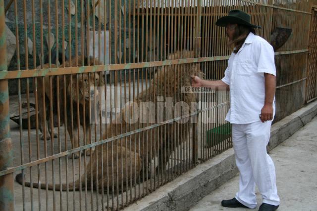 Pentru a vizita „Colţul Zoologic Şoimaru Ilişeşti”, adulţii plătesc 4 lei iar copiii 2 lei