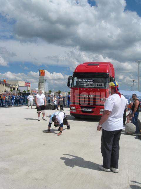 Forţă şi viteză: Tiruri tractate de oameni