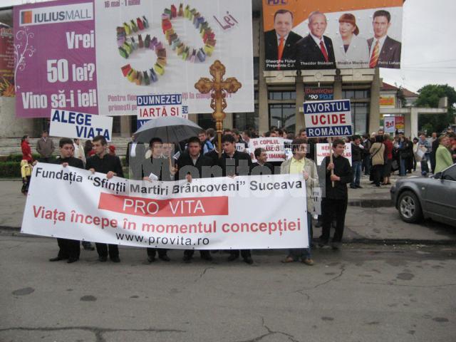 Aseară: Marş împotriva avorturilor, în centrul Sucevei