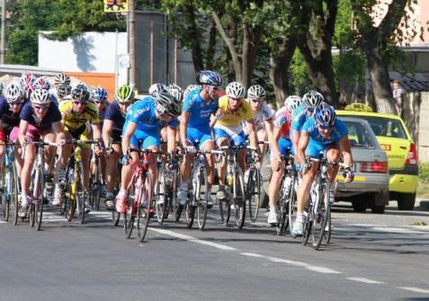 Amatorii de ciclism îi vor putea admira miercuri pe competitorii din Turul României