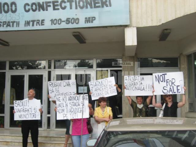 Nemulţumiri: Protest al acţionarilor de la STAR MOD, la vânzarea fabricii