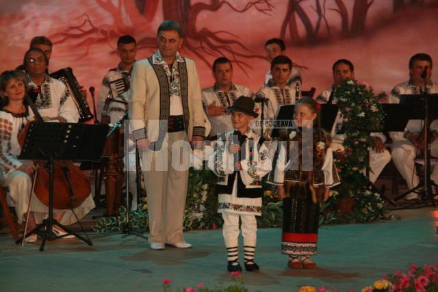 Muguri de tezaur impreuna cu maestrul Viorel Leanca si orchestra Ansamblului Ciprian Porumbescu