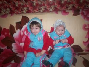 Ana Maria şi Cătălina au nevoie de ajutor pentru a ajunge la Târgu Mureş