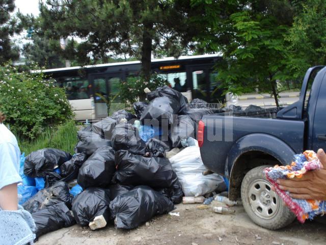 Soluţii: 32 de primării sucevene transportă gunoaiele în Neamţ şi Botoşani