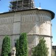 Mănăstirea Dragomirna este renumită nu doar prin vechimea sa, ci şi prin eleganţă şi sobrietate