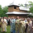 Zeci de credincioşi au participat ieri la o slujbă specială oficiată la biserica din Mănăstioara