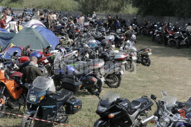 Mulţi participanţi la Bukowina Motor Show