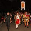 Parada pe străzile Sucevei a participanţilor ediţiei din acest an a Festivalul de Artă Medievală “Ştefan cel Mare”