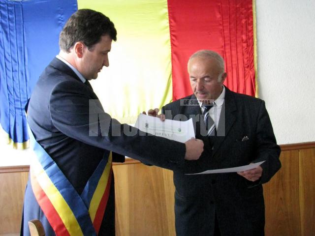Primarul Gabriel Constantin Şerban şi colecţionarul Ion Grămadă