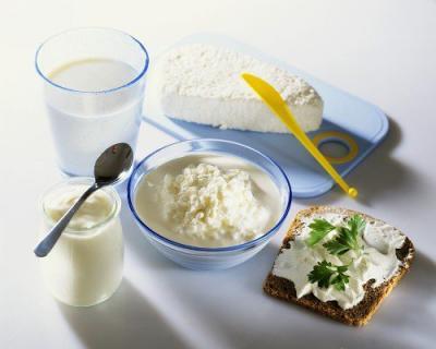 Brânza de vaci este mai hrănitoare, având un conţinut de proteine mai ridicat decât iaurtul. Foto: FoodCollection