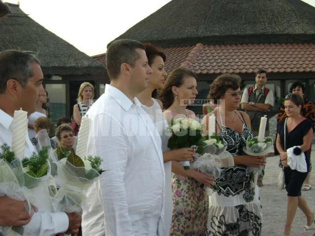 Moment festiv: Adriana Pădureţ s-a căsătorit la ţărmul mării