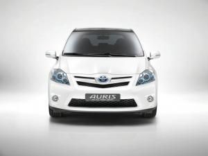 Toyota Auris HSD Full-Hybrid Concept