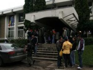 Peste 2.000 de studenţi au depus cerere pentru un loc în căminele Universităţii Ştefan cel Mare, dar numai 846 îl vor obţine